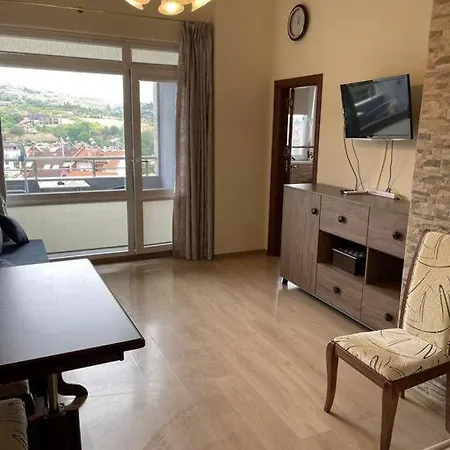 Апартамент лукс базилика отделен вход Сандански