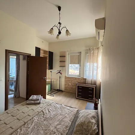 Апартамент лукс базилика отделен вход *